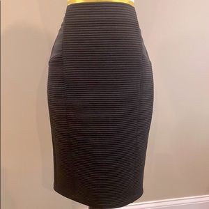 Belle + Sky Black Stretch Pencil Skirt size M
